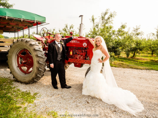 bride-groom-tractor