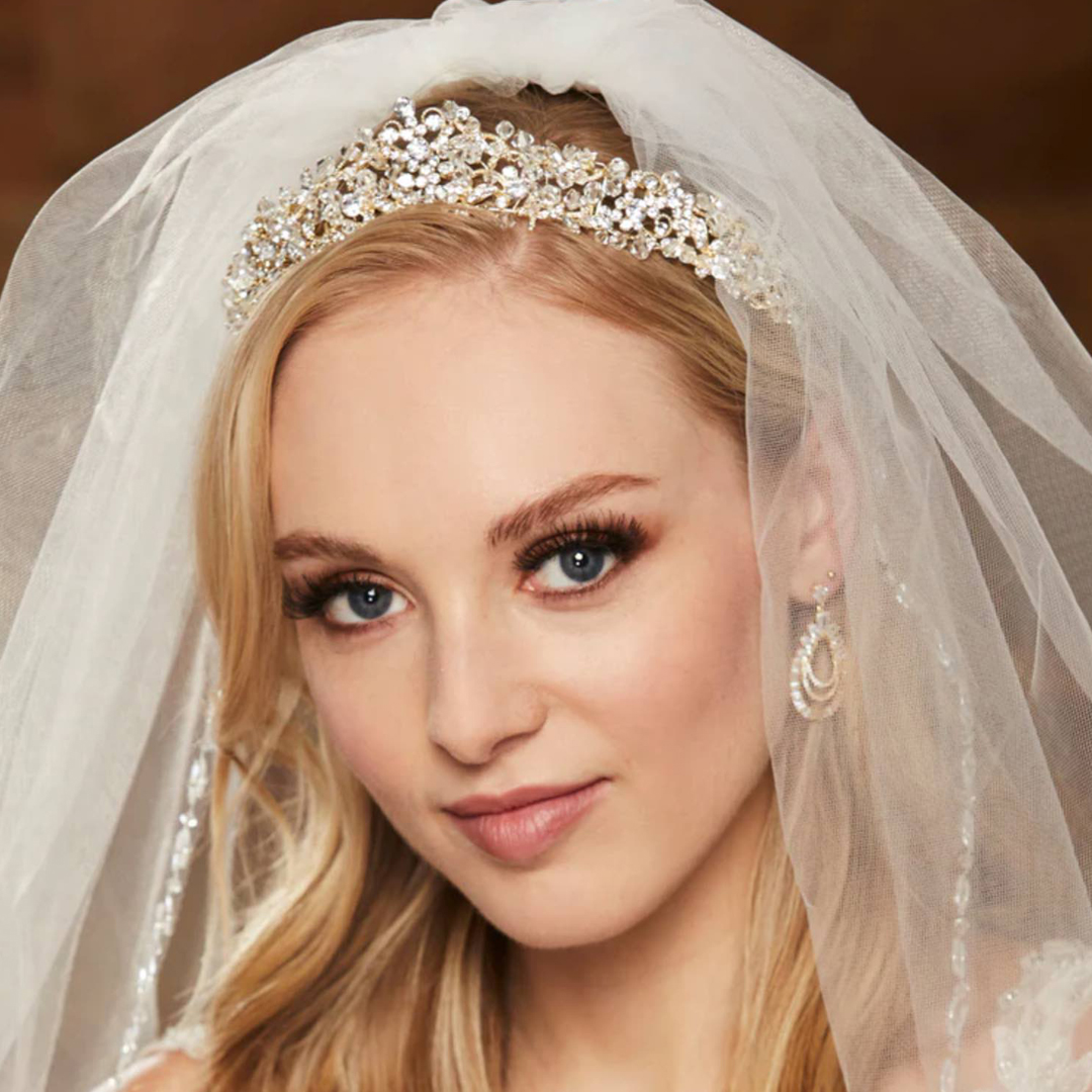 https://nybride.com/wp-content/uploads/2023/01/Marionat-wedding-veils-headpieces-and-jewelry.jpg